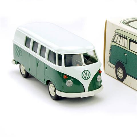 VW Bus (Typ 3), p'weiß/diamantgrün (im Ork)