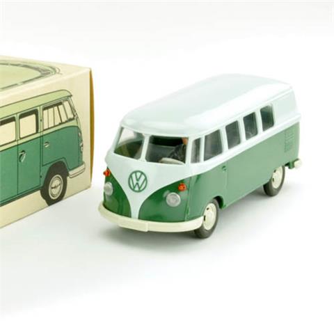 VW Bus Typ 3, bläulichweiß/diam'grün (im Ork)