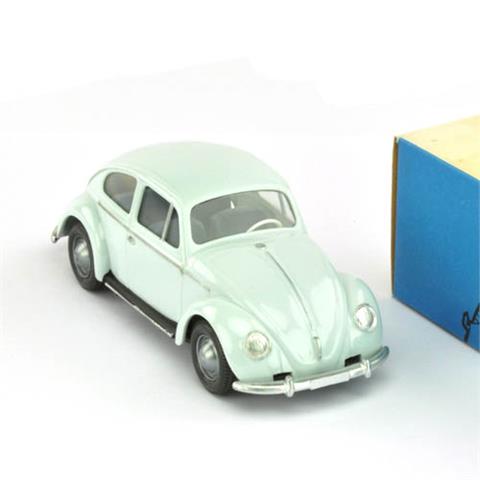 VW Käfer (Typ 3), bläulichweiß (im Ork)