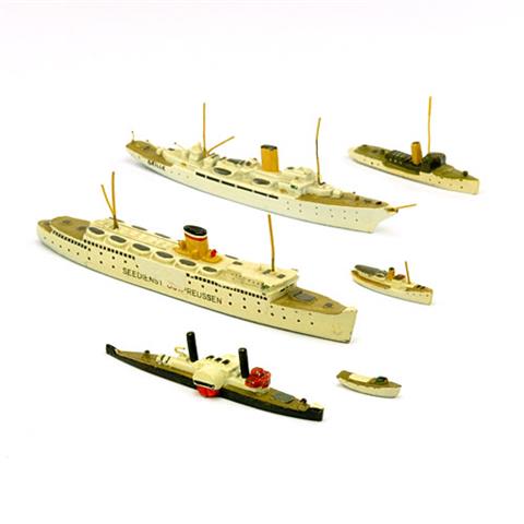Konvolut 6 kleine Zivilschiffe (mit braunen Decks)