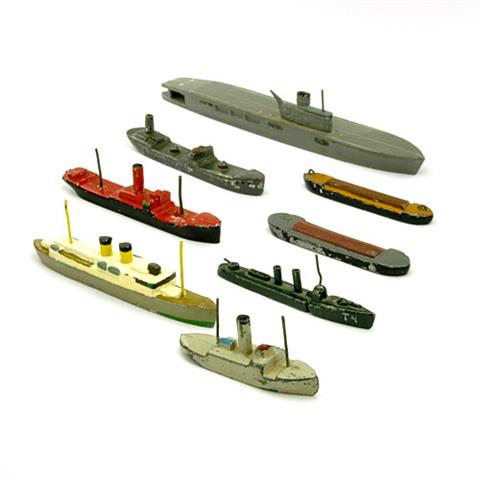 Konvolut 8 Einstiegs-Schiffsmodelle