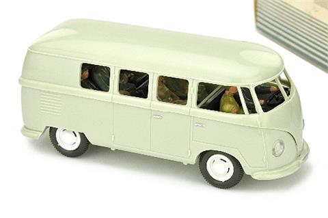 VW Bus (Typ 2), perlweiß (im Ork)