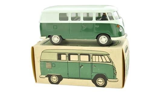 VW Bus (Typ 3), papyrusweiß/diamantgrün (im Ork)