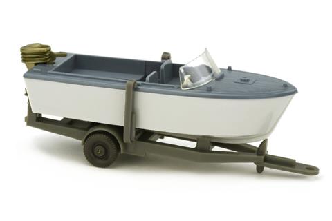 Motorboot auf Anhänger, graublau