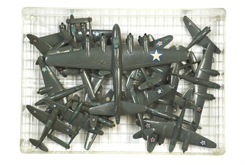 Konvolut 19 US-amerikanische Flugzeuge