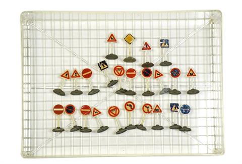 Lego - Konvolut 24 Verkehrszeichen
