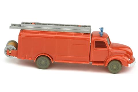 Spritzenwagen Magirus, orangerot