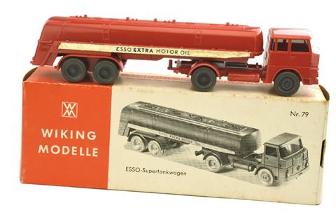 Esso-Tanksattelzug Henschel HS 14 (im Ork)
